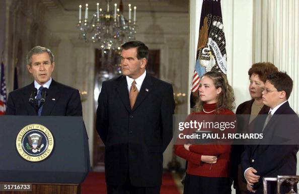 Tom Ridge Now Former Pennsylvania Governor Tom Ridge is introduced by US President ...