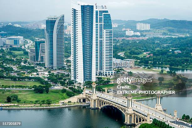 putrajaya skyscrapers - putrajaya stockfoto's en -beelden