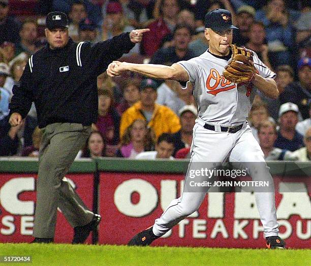 Cal Ripken Corner 442 R Cal Ripken Jr Stock Photos, High-Res Pictures, and Images - Getty ...