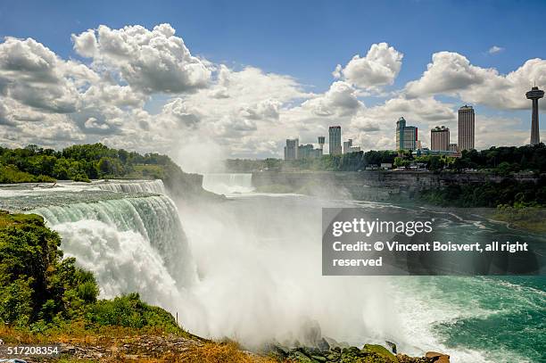 a general view of niagara falls area, from the us side - niagara falls photos fotografías e imágenes de stock