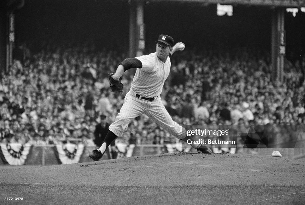 Whitey Ford Pitching