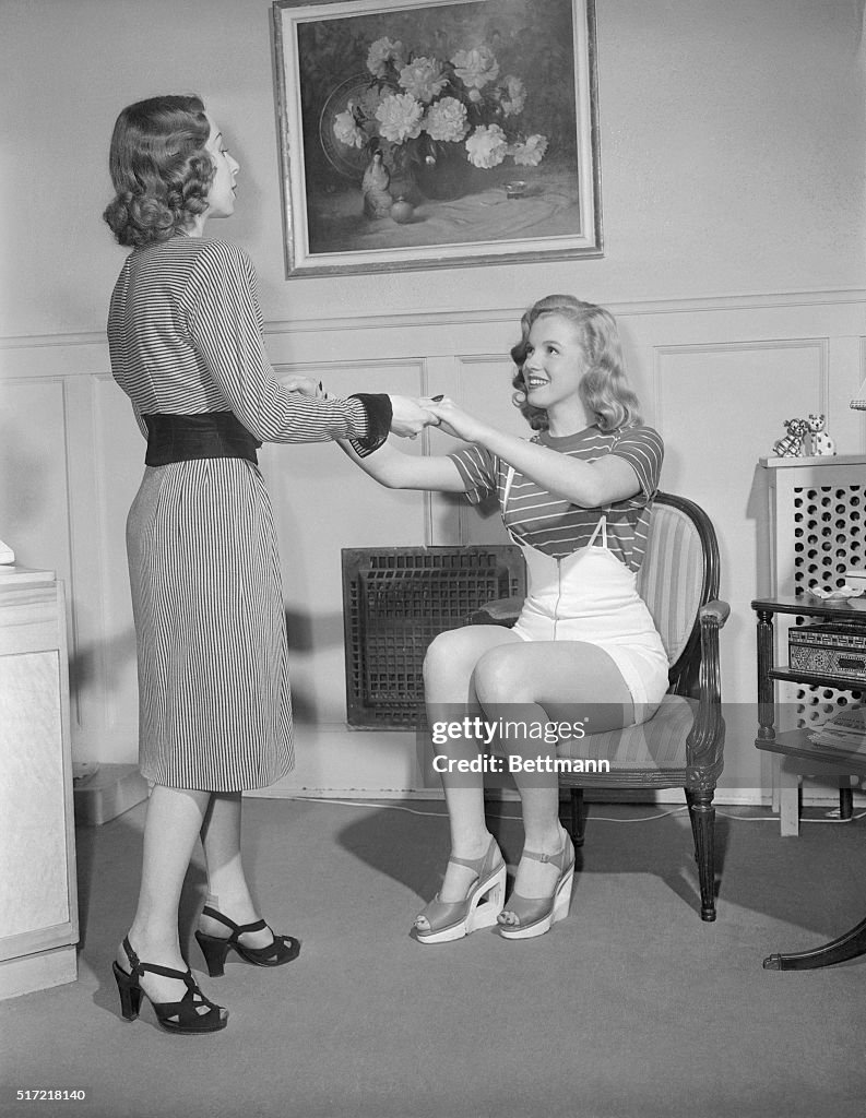 Marilyn Monroe Practicing Etiquette