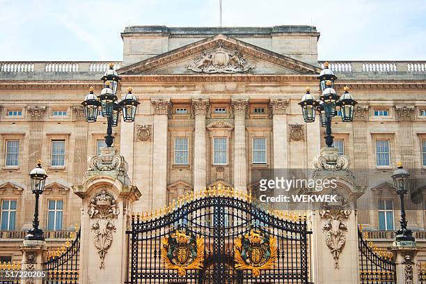 buckingham palast in london, großbritannien - buckingham palace stock-fotos und bilder