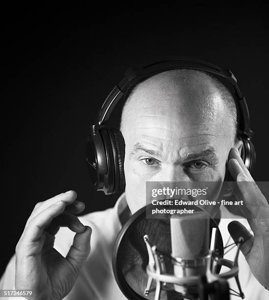Voiceover 92 Voiceover Mic Stock Photos, High-Res Pictures, and Images - Getty Images