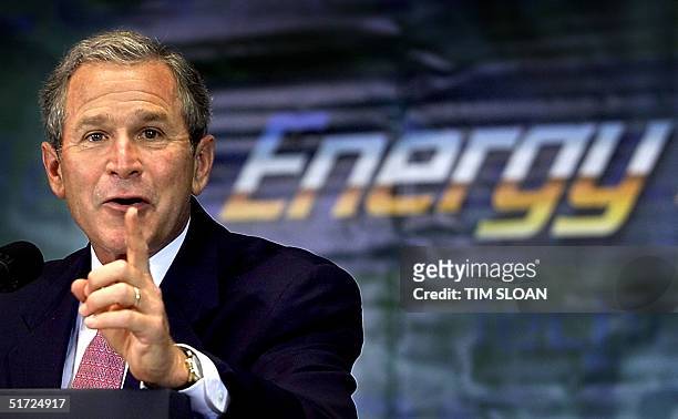 President George W. Bush makes remarks to employees at the Department of Energy after touring some of the latest energy conservation technologies 28...