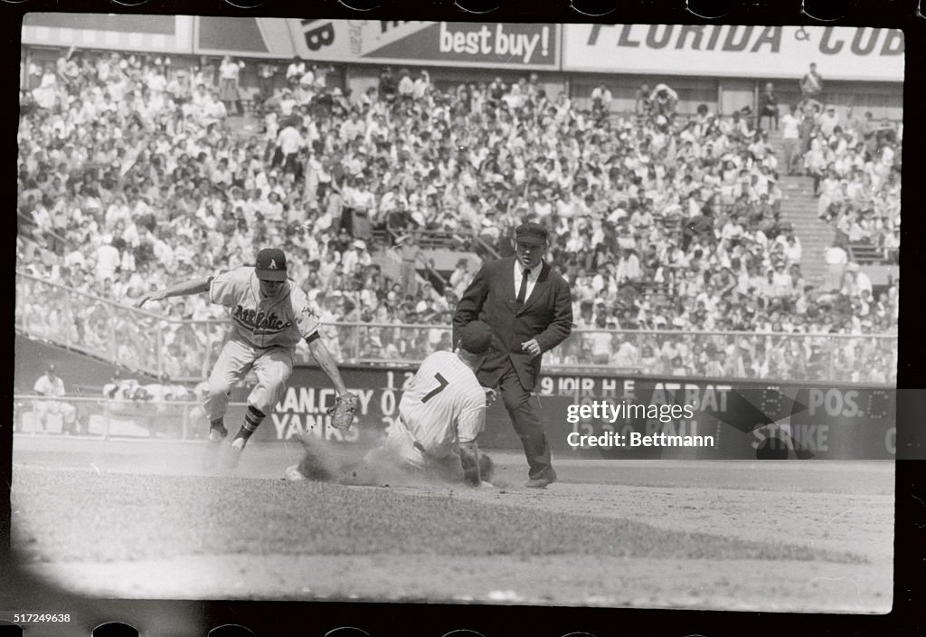 Mickey Mantle Sprinting for Second