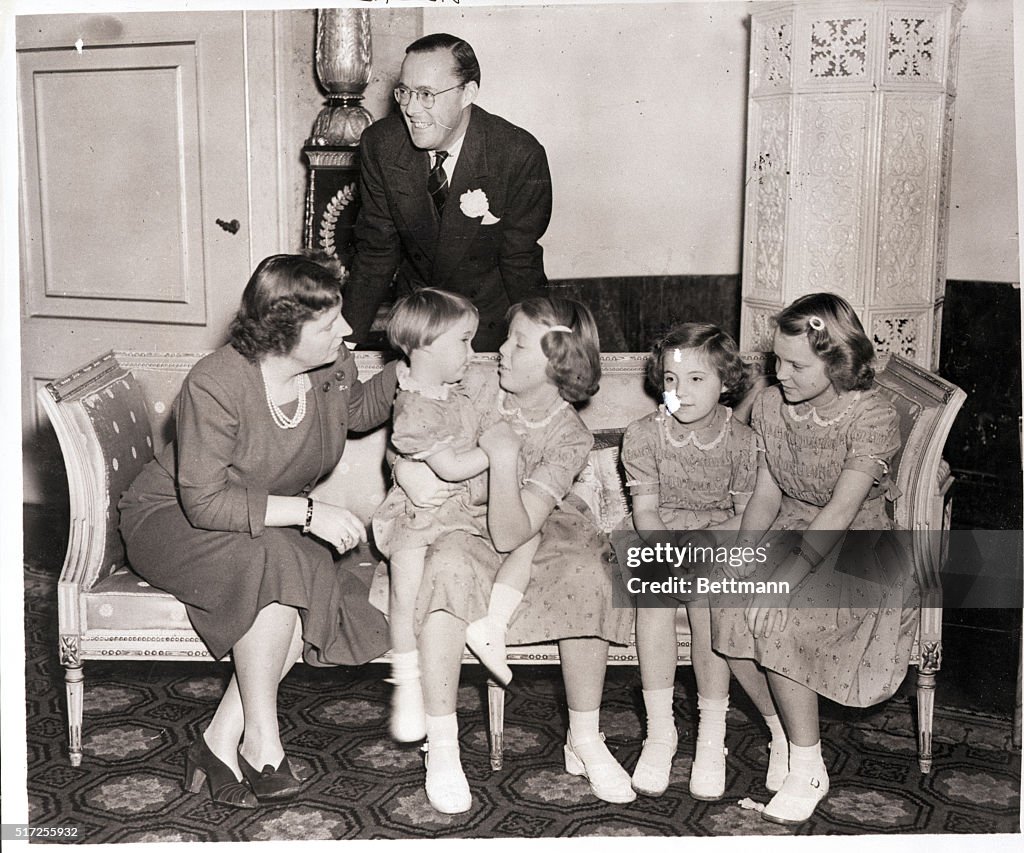 Queen Juliana with Dauhgters and Prince