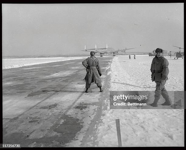 230 Matthew Ridgway Photos & High Res Pictures - Getty Images