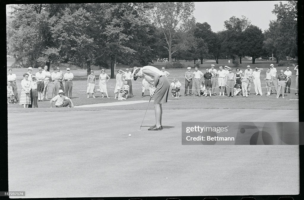 Betsy Rawls Sinking a Putt