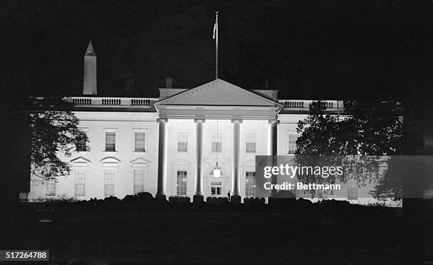 President Nixon on November 8 ordered the lights of several buildings and monument sin the nation's Capital dimmed or turned off during the energy...