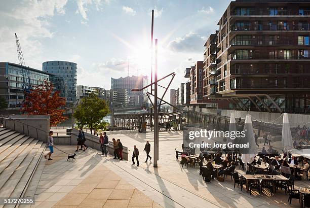 magellan-terrassen at sunset - hafencity hamburg stock-fotos und bilder