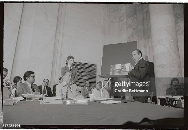 Former New York detective Anthony T.Ulasewicz, in his second appearance before the Senate Watergate Committee 7/18, uses pictures to show the...