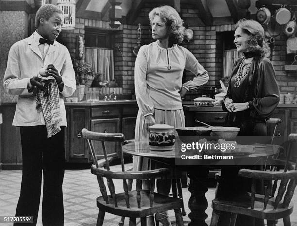 Hollywood: In the first episode of Soap to be aired Sept. 13, Robert Guillaume who plays the Tate family's independent, wise-cracking chef/butler...