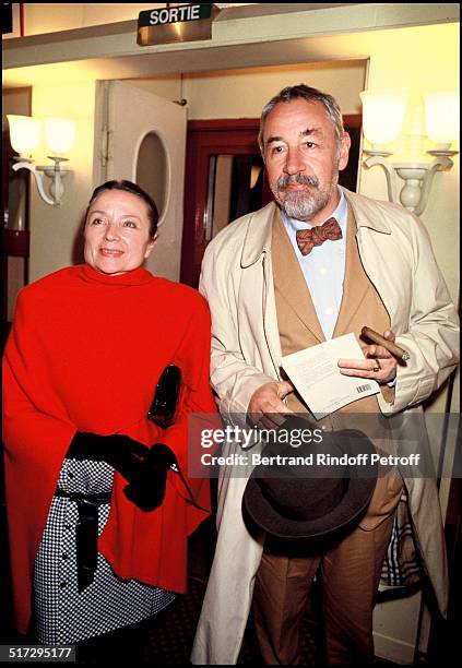 Philippe Noiret and his wife Monique Chaumette for the premiere of the play "Femme A Contre-Jour"