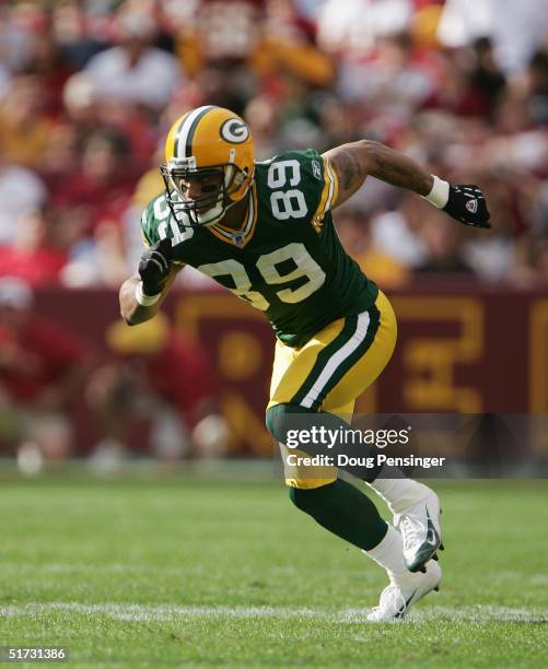 Robert Ferguson of the Green Bay Packers runs his route against the Washington Redskins at FedEx Field on October 31, 2004 in Landover, Maryland. The...