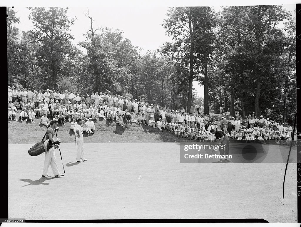 Golfer Jimmy Thompson Sinking Putt