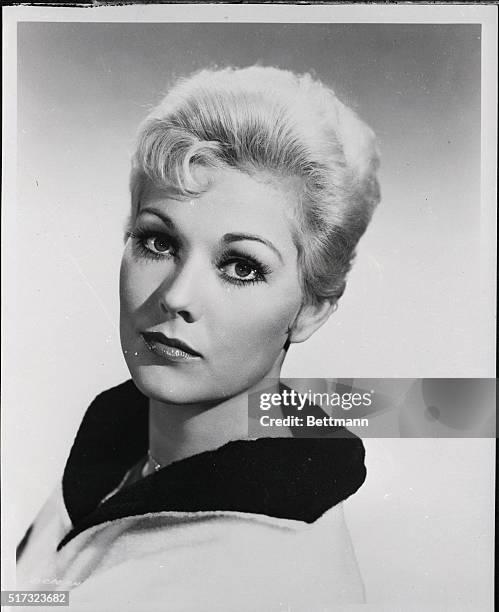 Kim Novak, film actress. Head Shoulders