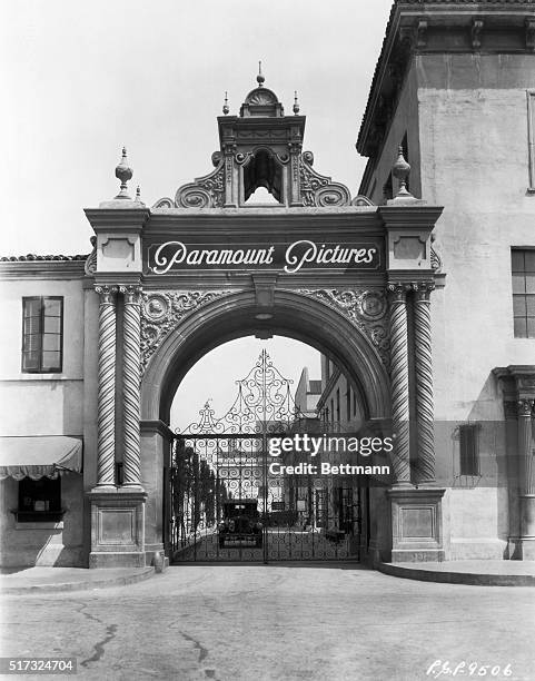 Ca. 1920: Hollywood, CA: Front gate to Paramount Studios. Photo.