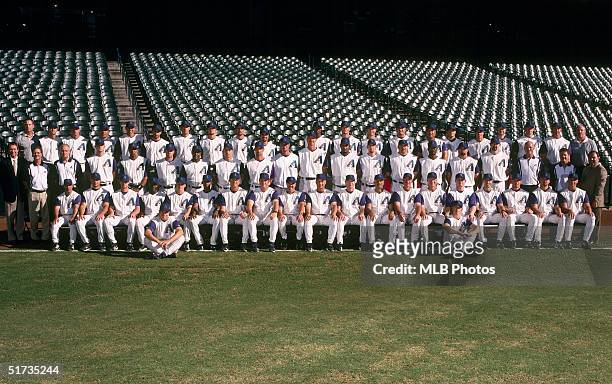 The Arizona Diamondbacks pose for a team photo during the 2004 Major League Baseball season.