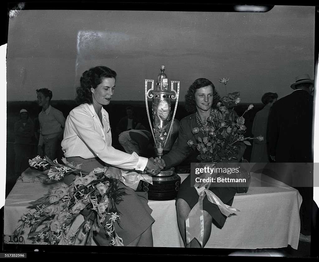Babe Didrikson Receiving Golf Trophy