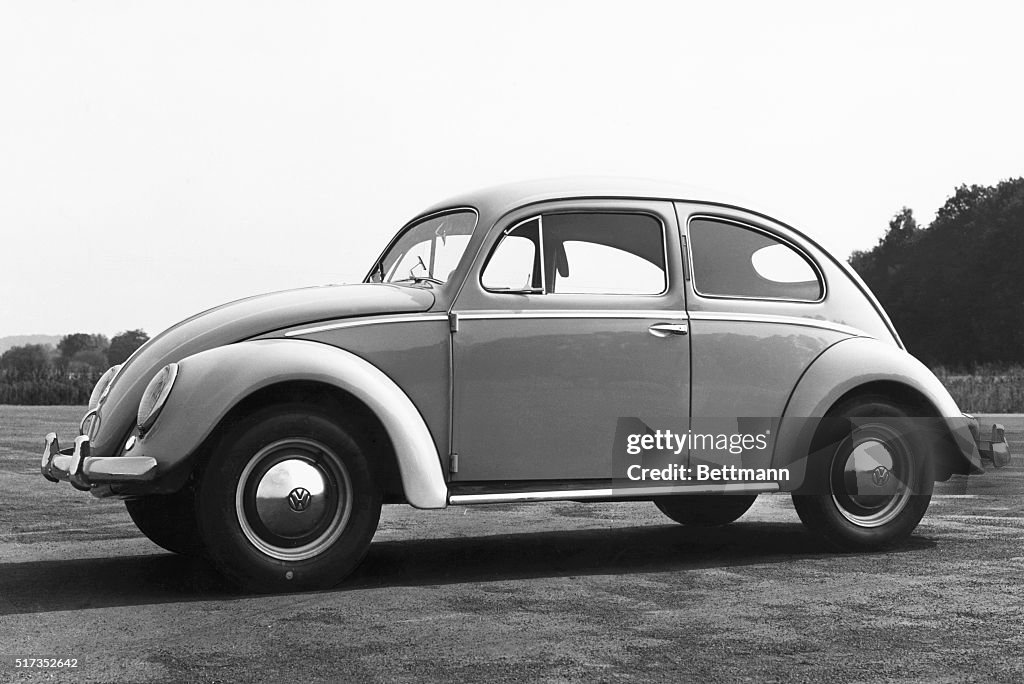 Profile View Of Volkswagen Bug/Beetle