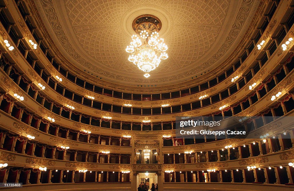 "Teatro Alla Scala" Re-Opens