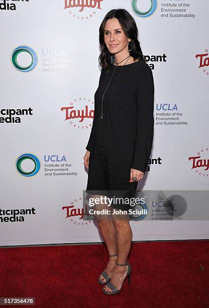 Actress Courteney Cox attends UCLA Institute of the Environment and Sustainability annual Gala on March 24, 2016 in Beverly Hills, California.