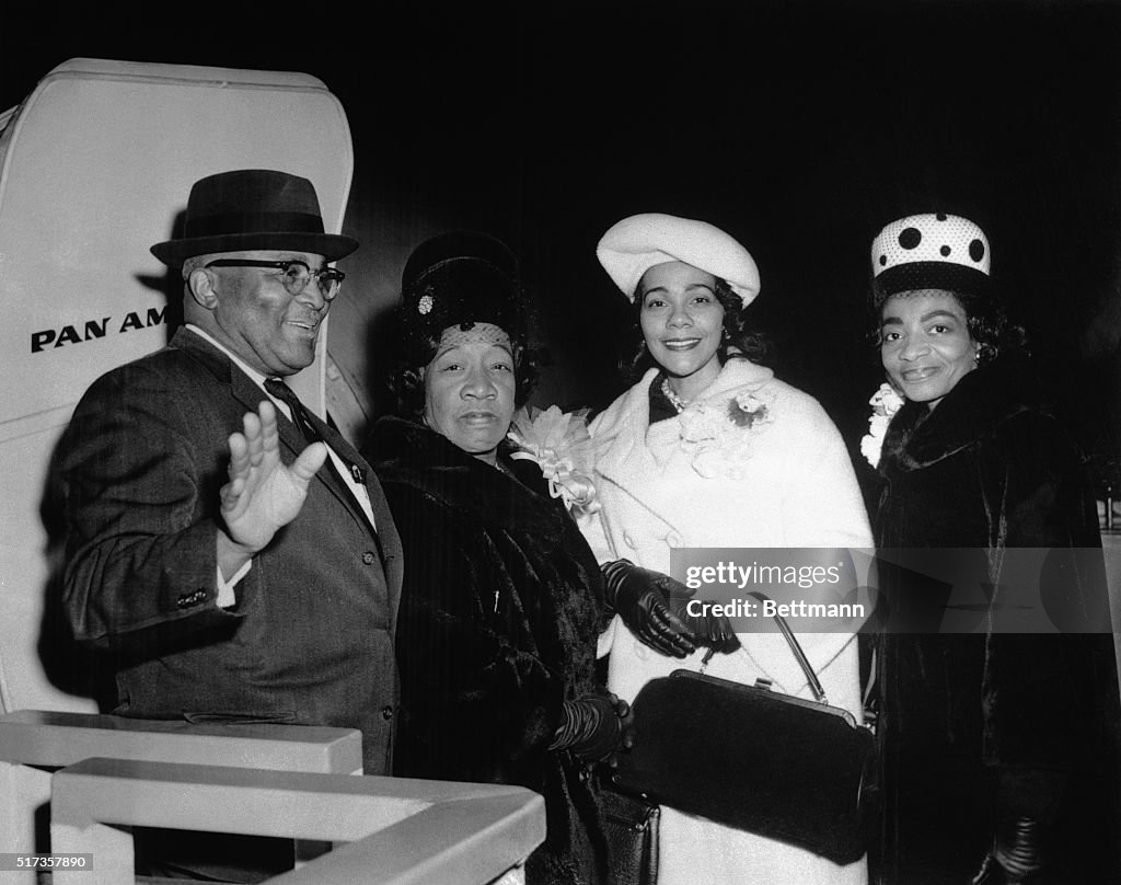 Martin L. King'S Family At Airport