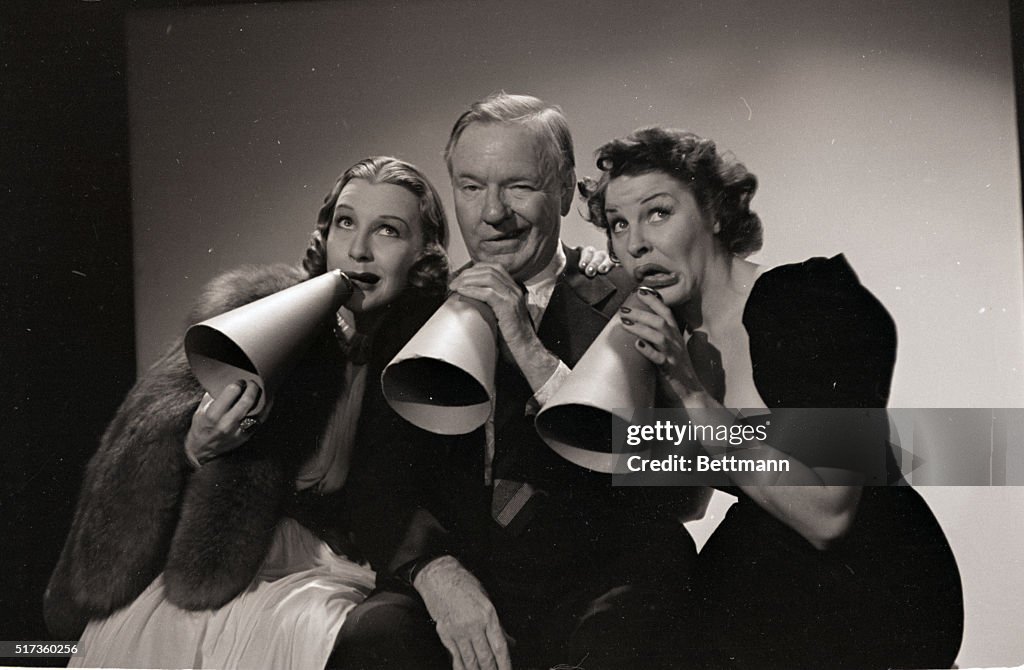 Actors "Singing In" the New Year