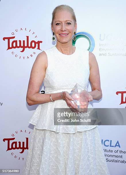 Wendy Schmidt attends UCLA Institute of the Environment and Sustainability annual Gala on March 24, 2016 in Beverly Hills, California.