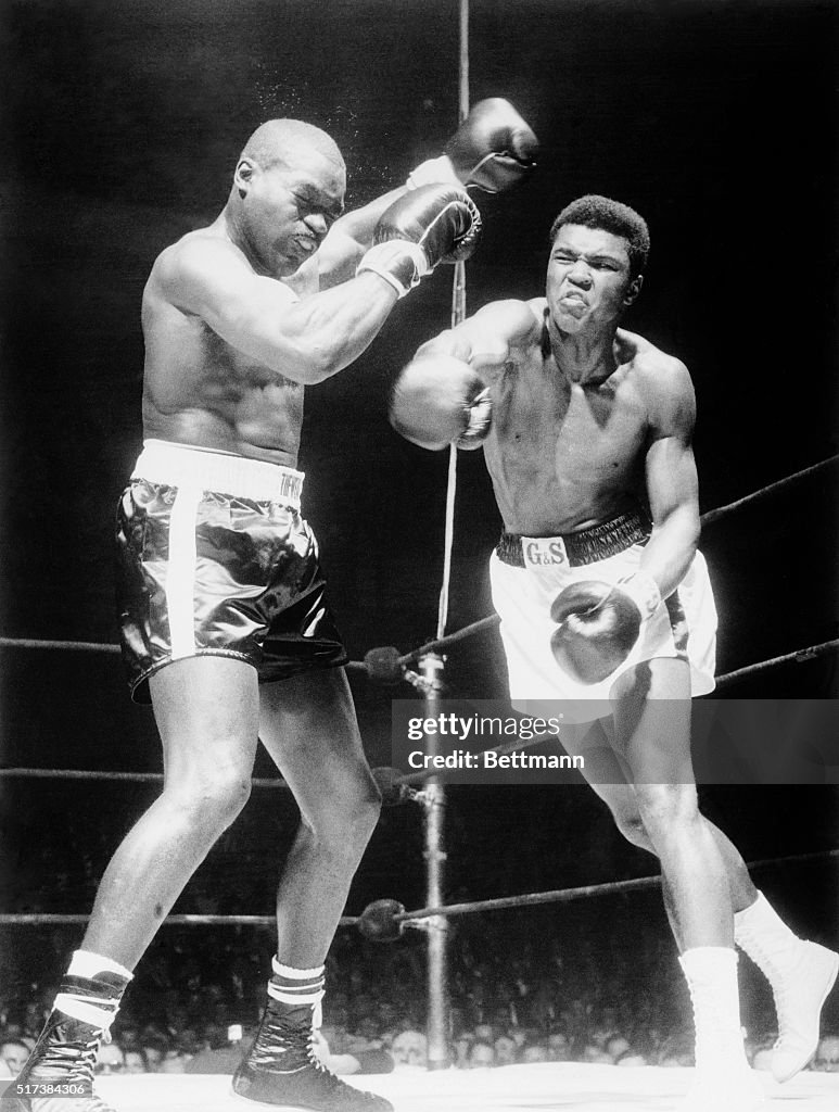 Muhammad Ali Boxing Against Doug Jones