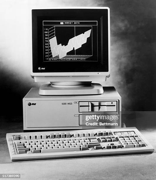 Graphs On Computer Screen Photos and Premium High Res Pictures - Getty ...