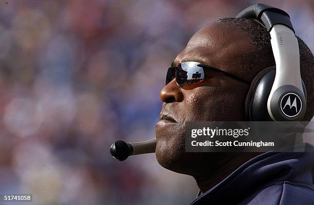 Head coach Lovie Smith of the Chicago Bears watches the action against the Tennessee Titans at The Coliseum on November 14, 2004 in Nashville,...