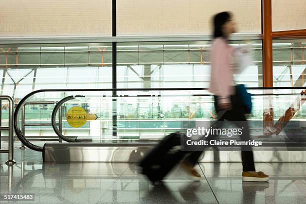 travelling - travolator stock pictures, royalty-free photos & images