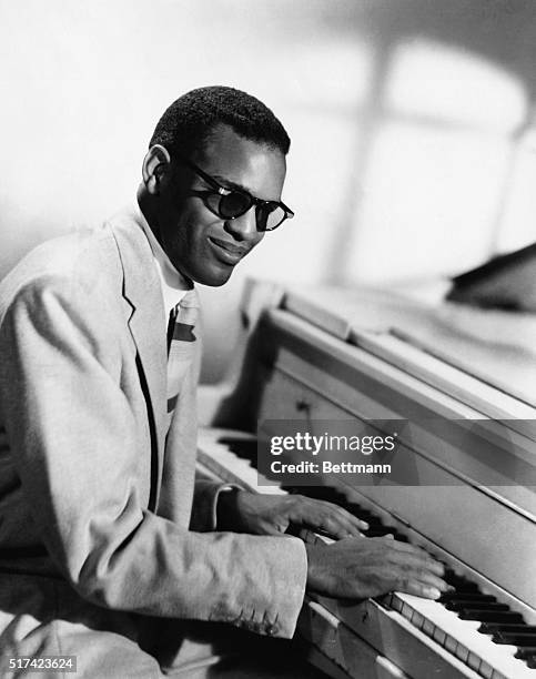 Canadian Singer Ray 326 Ray Charles Piano Stock Photos, High-Res Pictures, and Images ...