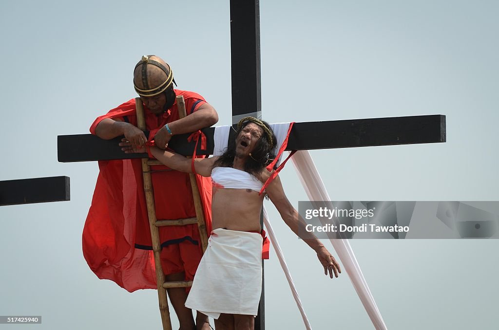 Filipinos Gather To Celebrate Good Friday