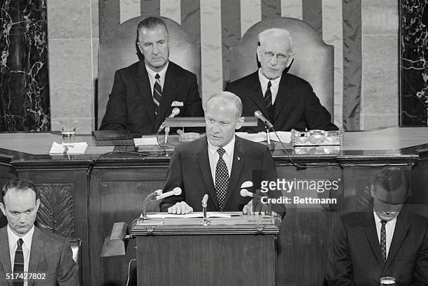 The Apollo 11 astronauts were giving resounding applause at a joint session of Congress for their pioneering moon voyage. In brief individual...