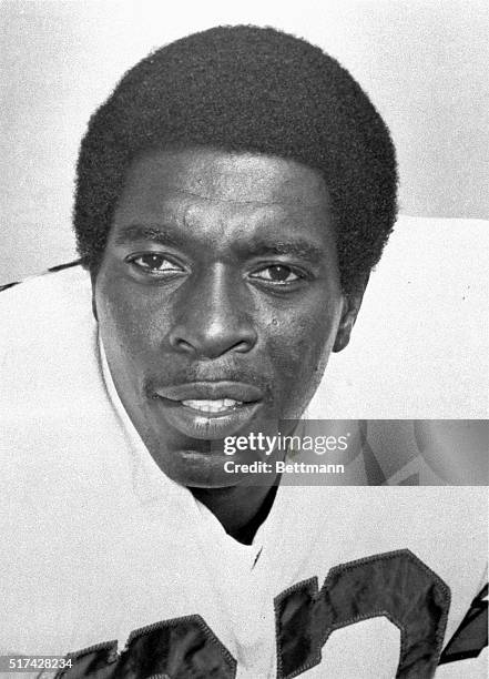 Bob Hayes, football player for the Dallas Cowboys is shown here in a close-up photo.