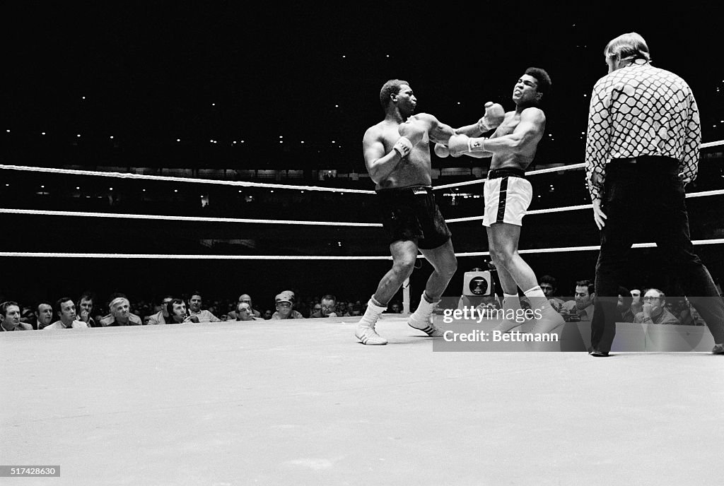 Buster Mathis Punching Muhammad Ali