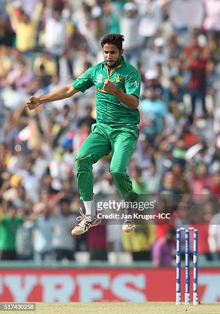 Imad Wasim of Pakistan celebrates the wicket of Aaron Finch of Australia during the ICC World Twenty20 India 2016 Super 10s Group 2 match between...