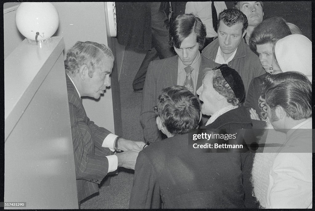 Charles Lindbergh at Stockholders' Meeting