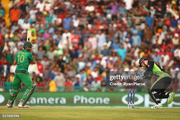 Peter Nevill of Australia stumps Shahid Afridi, Captain of Pakistan off the bowling of Adam Zampa of Australia during the ICC WT20 India Group 2...