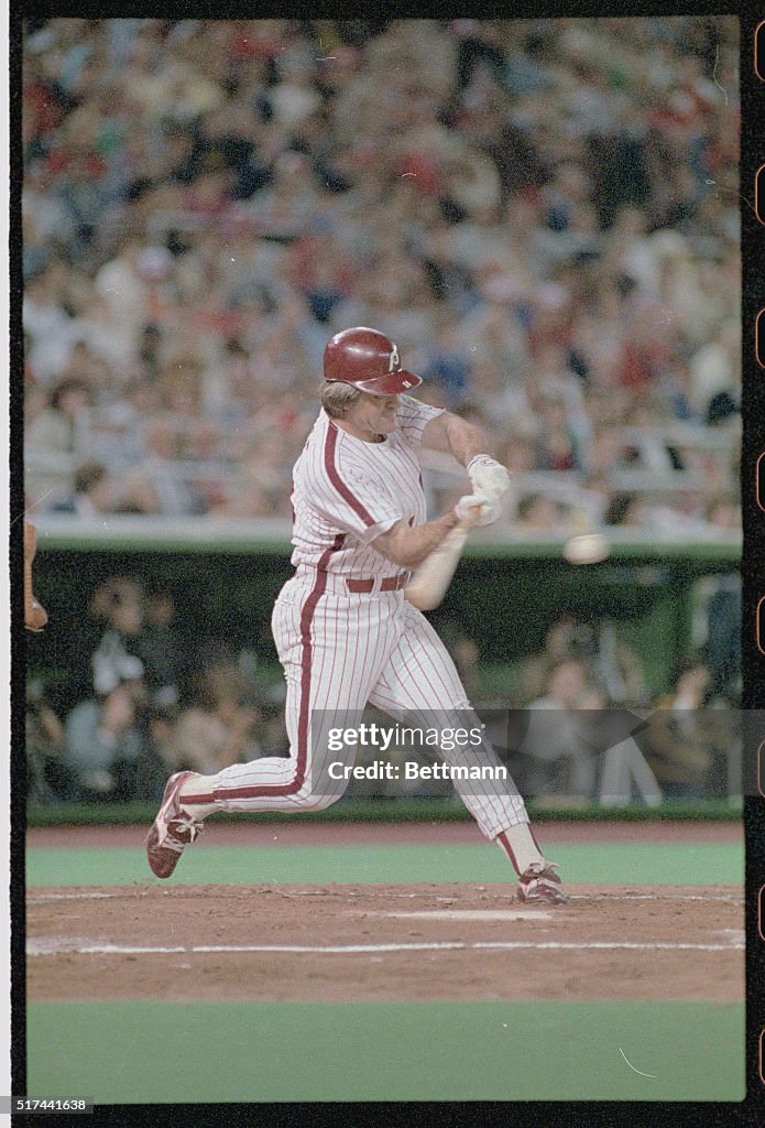 Pete Rose Swinging Bat