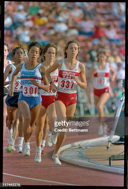 Mary Decker running in the 1500 meters on June 24, when she was beaten by Ruth Wysocki .