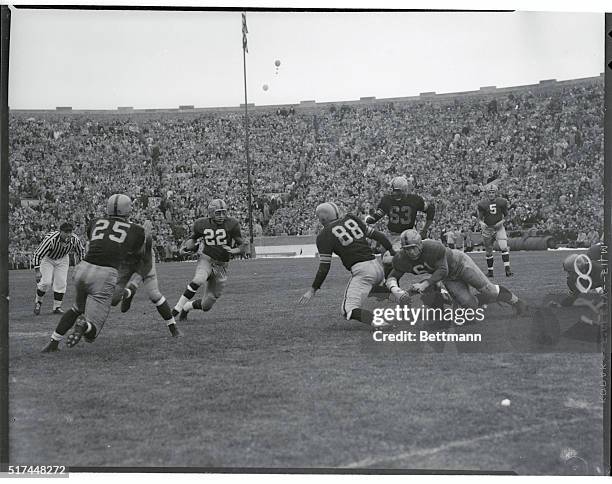 On the first Notre Dame play Dean Studer fumbled, ball recovered by Iowa on Iowa's 48 yard line.