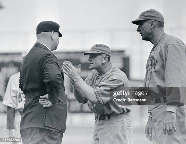 Boston team manager Casey Stengel argues with Umpire Magerkurth during a game between the Boston Bees and the Brooklyn Dodgers.