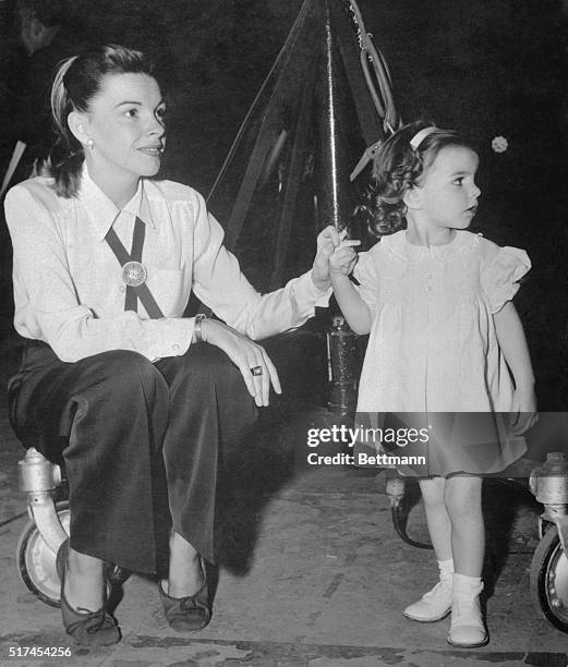 Judy Garland with her daughter Liza Minnelli visits famous mother during recordings of Rodger and Hart tunes for 'words and music', in which Miss...