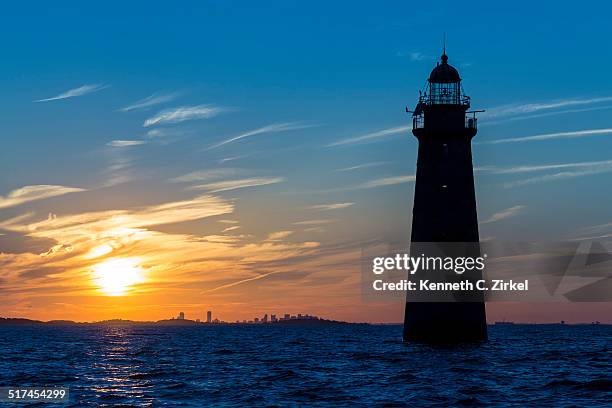 minot's ledge lighthouse - baia del massachusetts foto e immagini stock