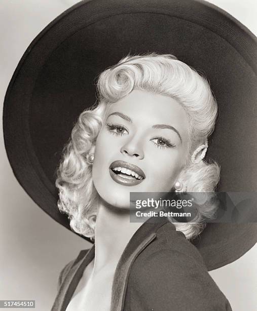 Studio portrait of 1950's sex symbol, Jayne Mansfield, who died in a car accident in June 1967 at the age of 34.