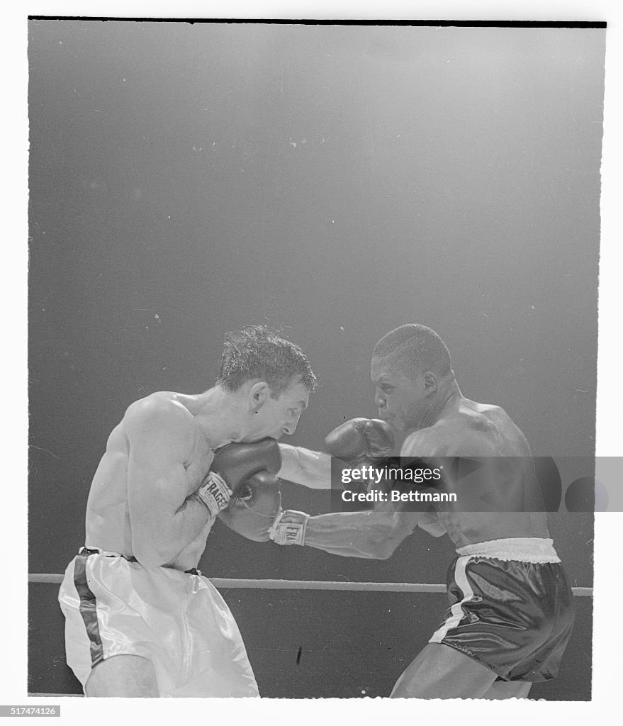 Carmen Basilio Fighting Johnny Saxton